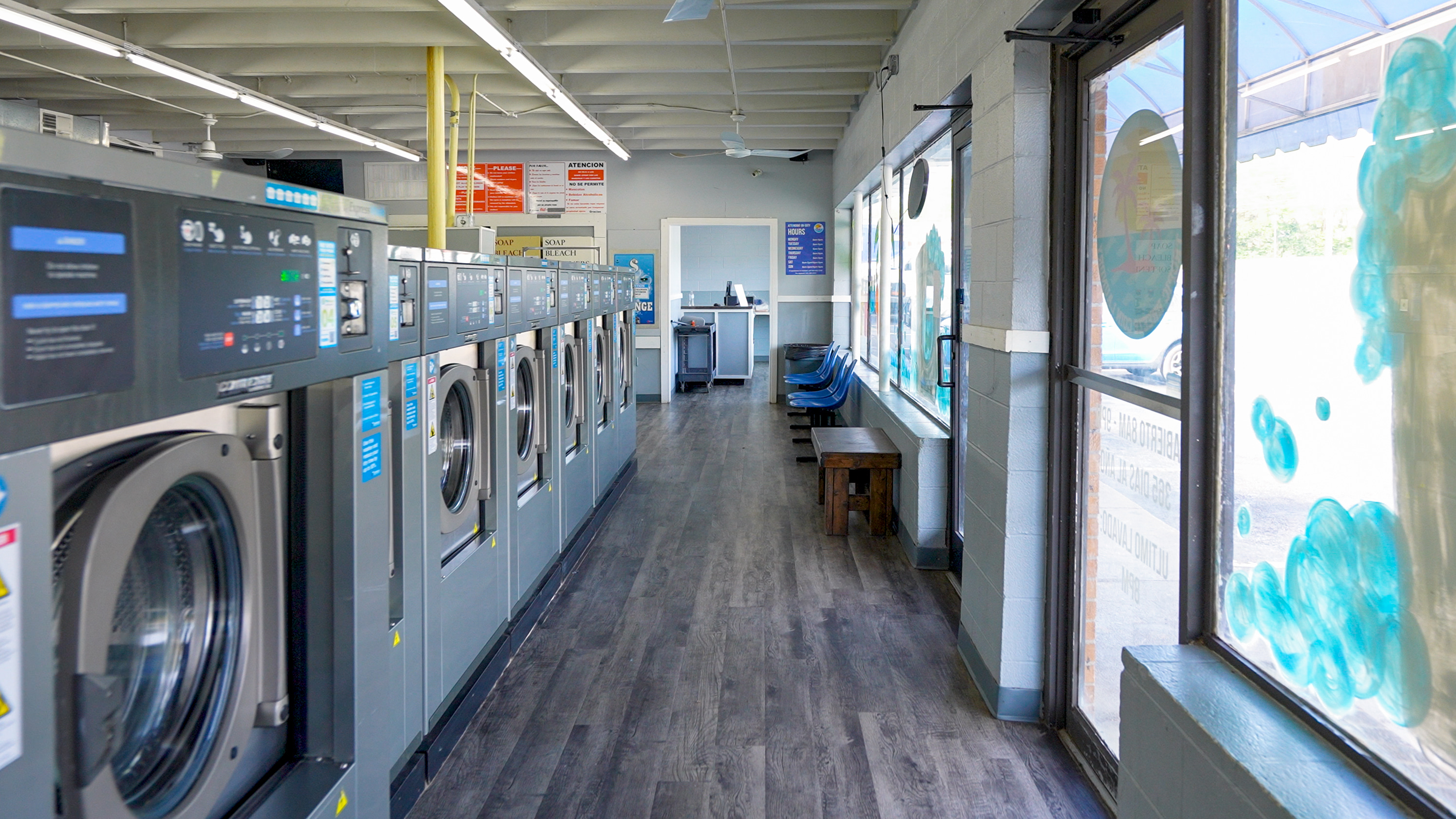 Tropic Breeze Laundry 94